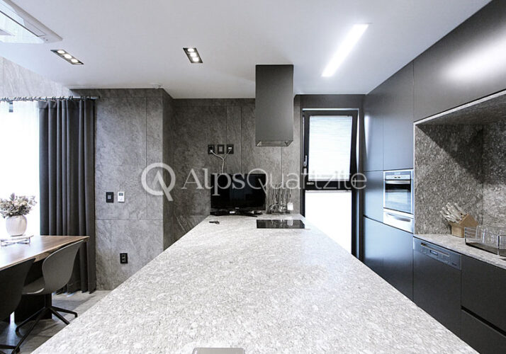 Alps Quartzite Cross-cut decoration
